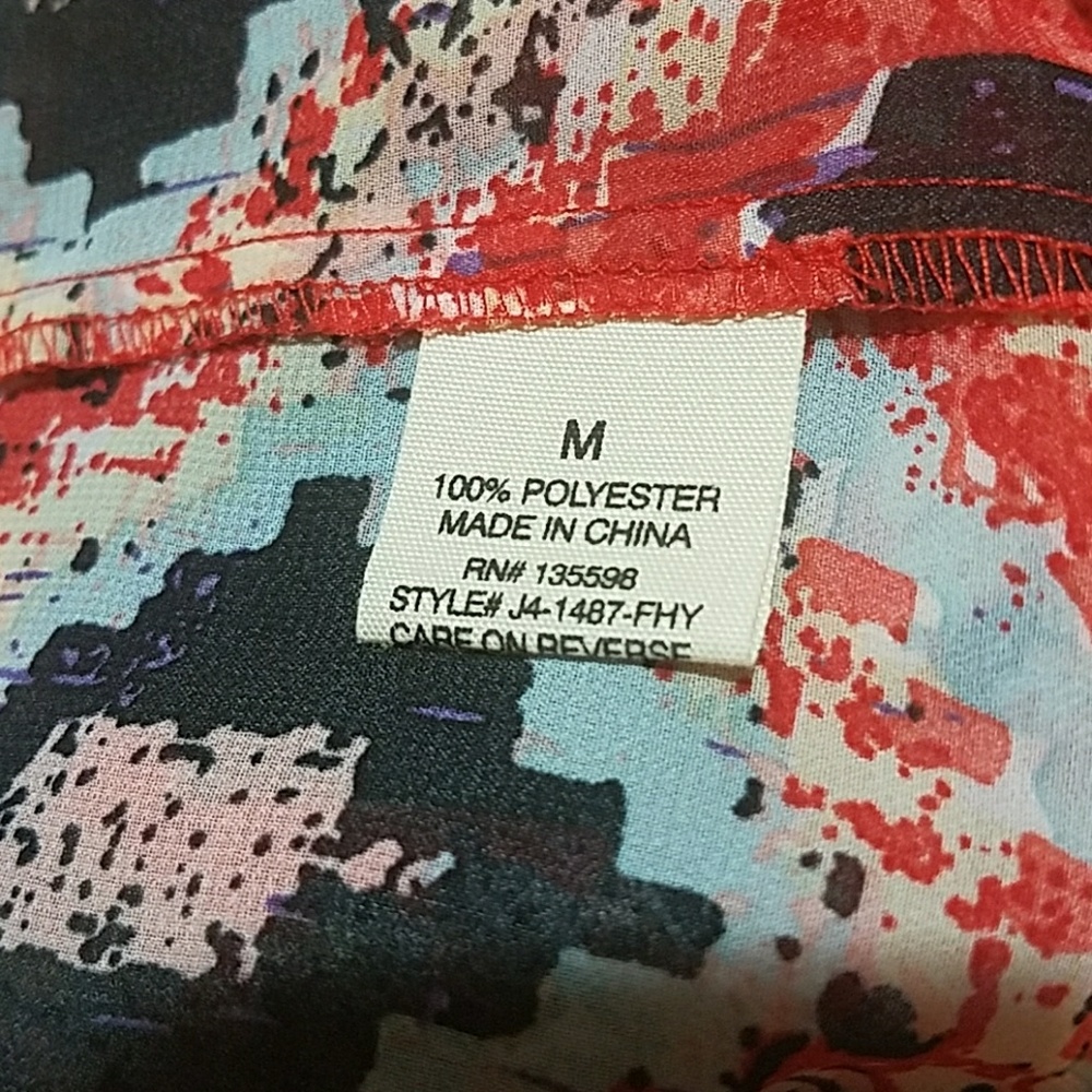 Liberty Love Long-sleeved Hi-lo Top - Picture 5 of 5